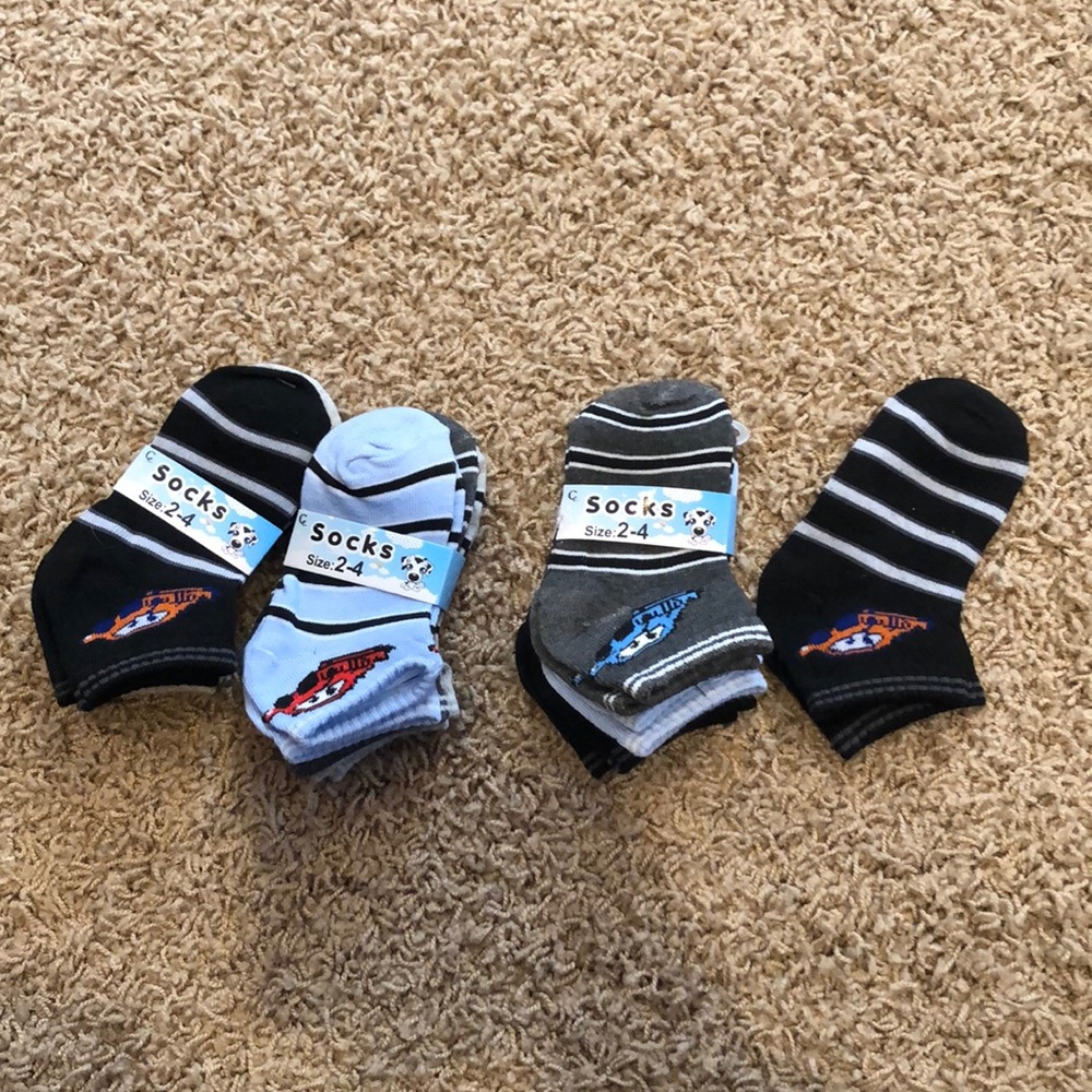 Toddler socks size 2-4T